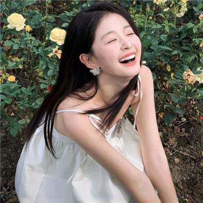 帐棚顶上的马戏团艺人
